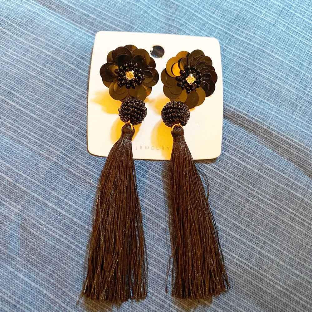 Black Flower Tassel Earring